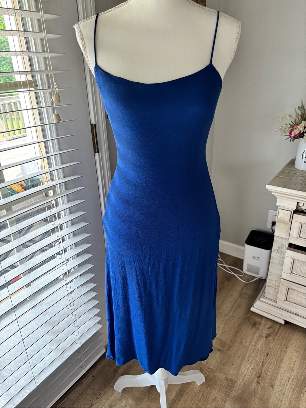 Wilfred Aritzia Royal blue slip dress size 2
